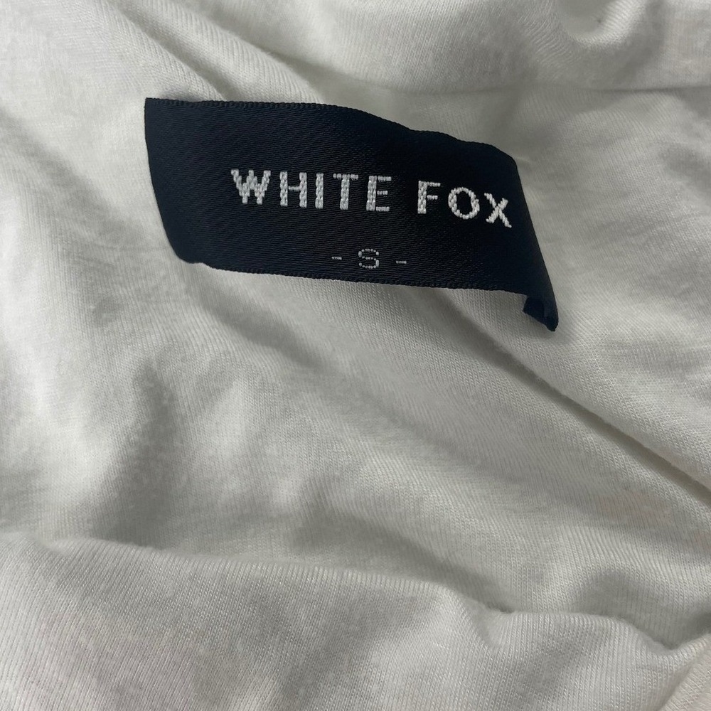 White Fox Boutique Best Of Luck Long Sleeve Top White Small MSRP $55 Ruching EUC - Picture 6 of 9
